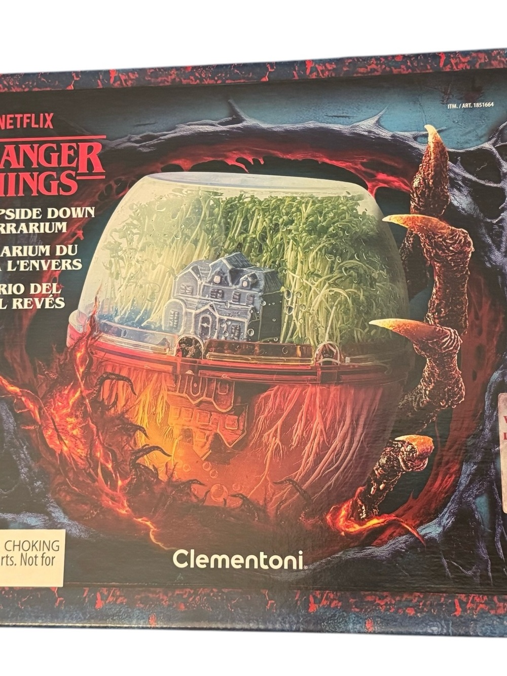 Stranger Things Upside Down Terrarium by Clementoni